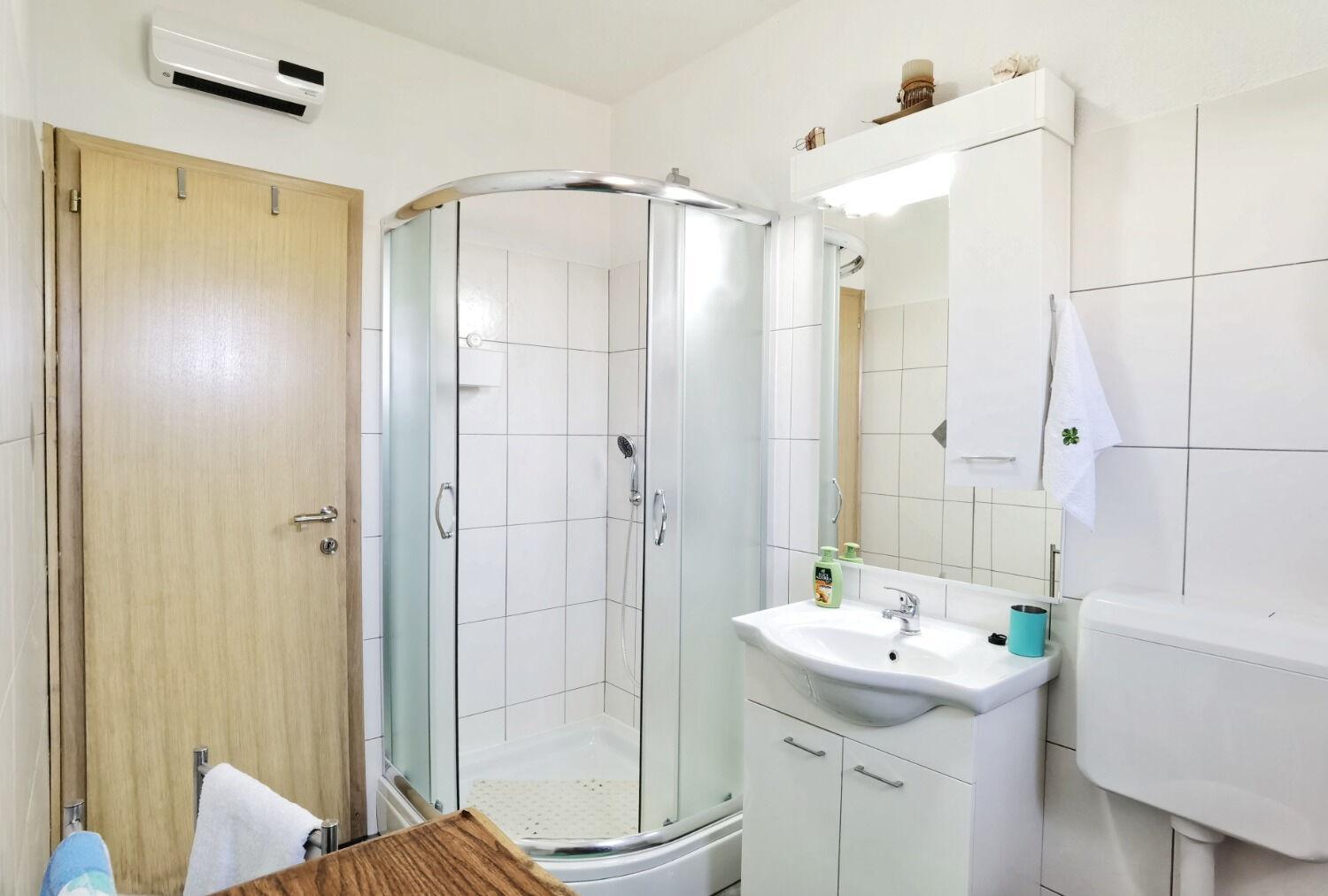Apartments Adria - Seafront & Seaview Lukovo Šugarje Екстериор снимка